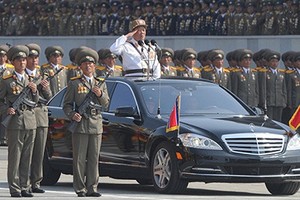 "Soi" Mercedes S600 chống đạn của lãnh đạo Kim Jong Un 